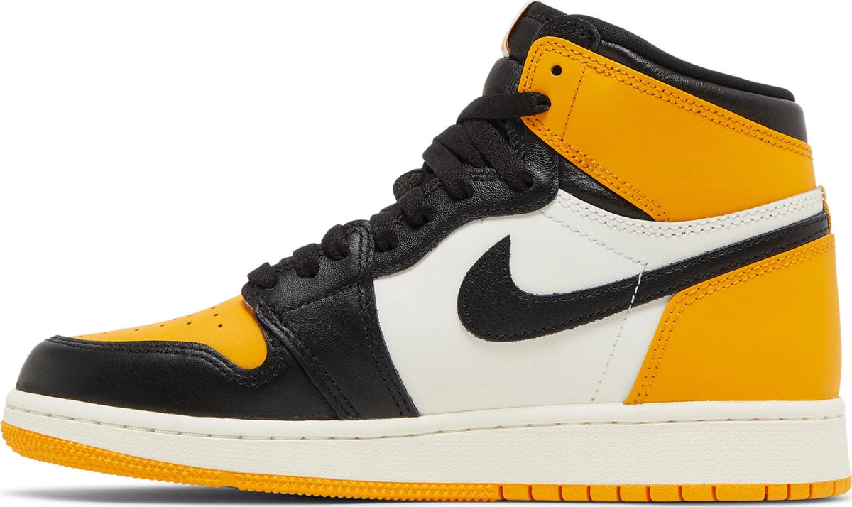 Nike jordan 1 black top yellow