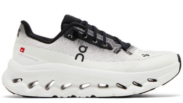 Wmns Cloudtilt 'Black Ivory' View 1