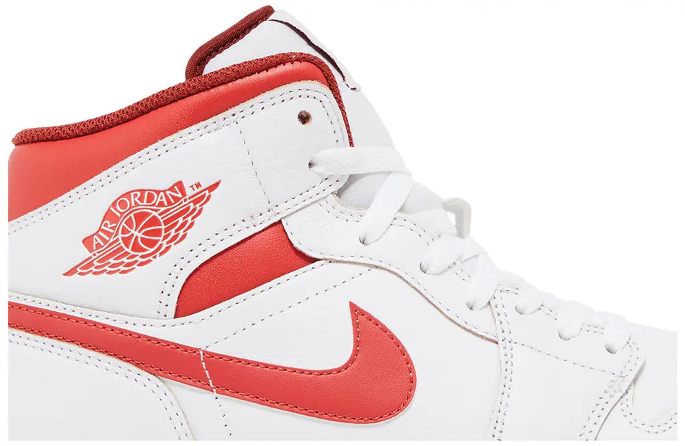 Air Jordan Mid SE 'White Dune Red'