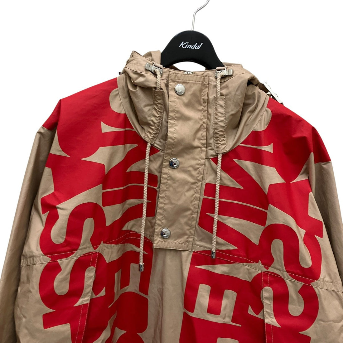 Burberry Mountain Parka Beige