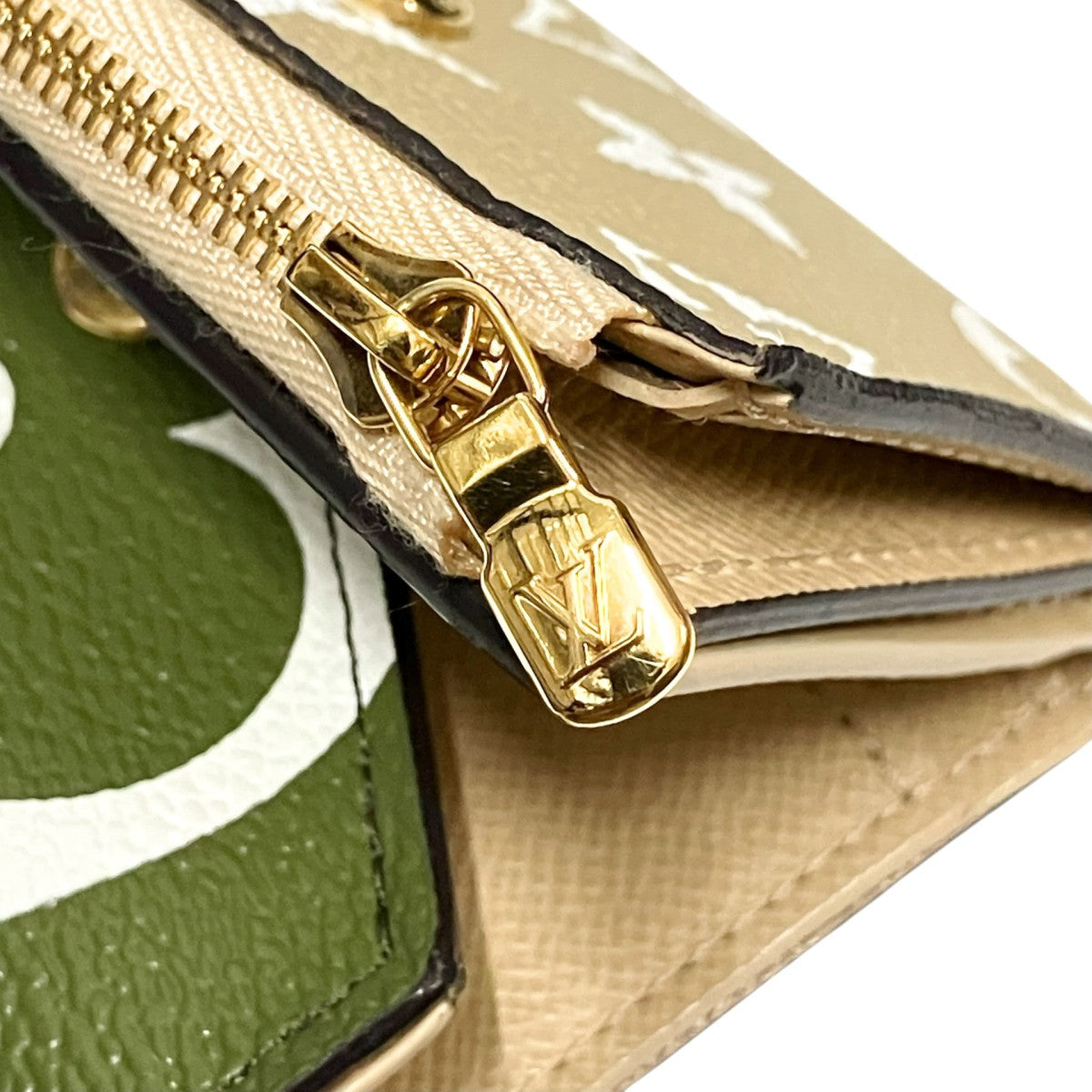 Louis Vuitton Portefeuille Zoe Trifold Wallet Beige / Green - Pre-owned