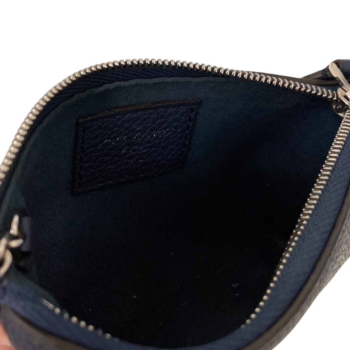 Louis Vuitton Mahina Pochette Cle Navy - Pre-owned