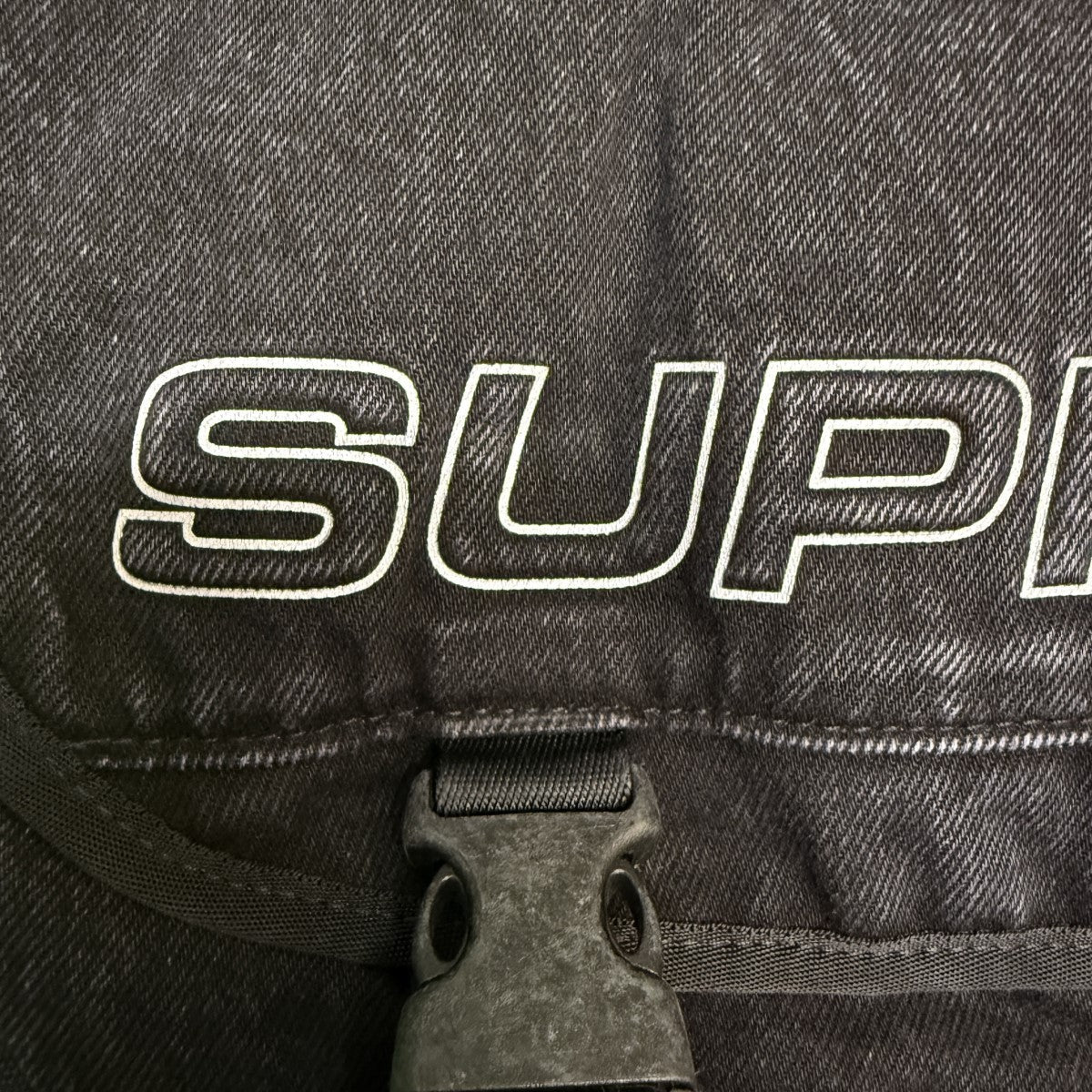 Supreme Denim Messenger Bag Black (FW25) - Pre-owned