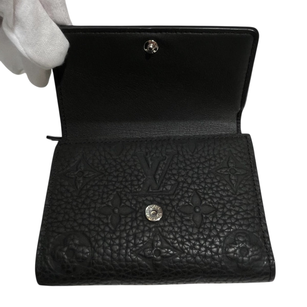 Louis Vuitton Portefeuille Pilot Compact Wallet Black - Pre-owned