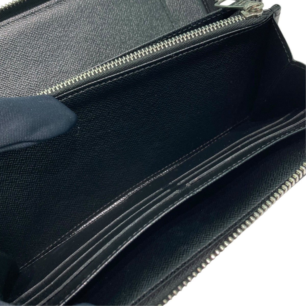 Louis Vuitton Zippy Organizer Long Wallet Black - Pre-owned