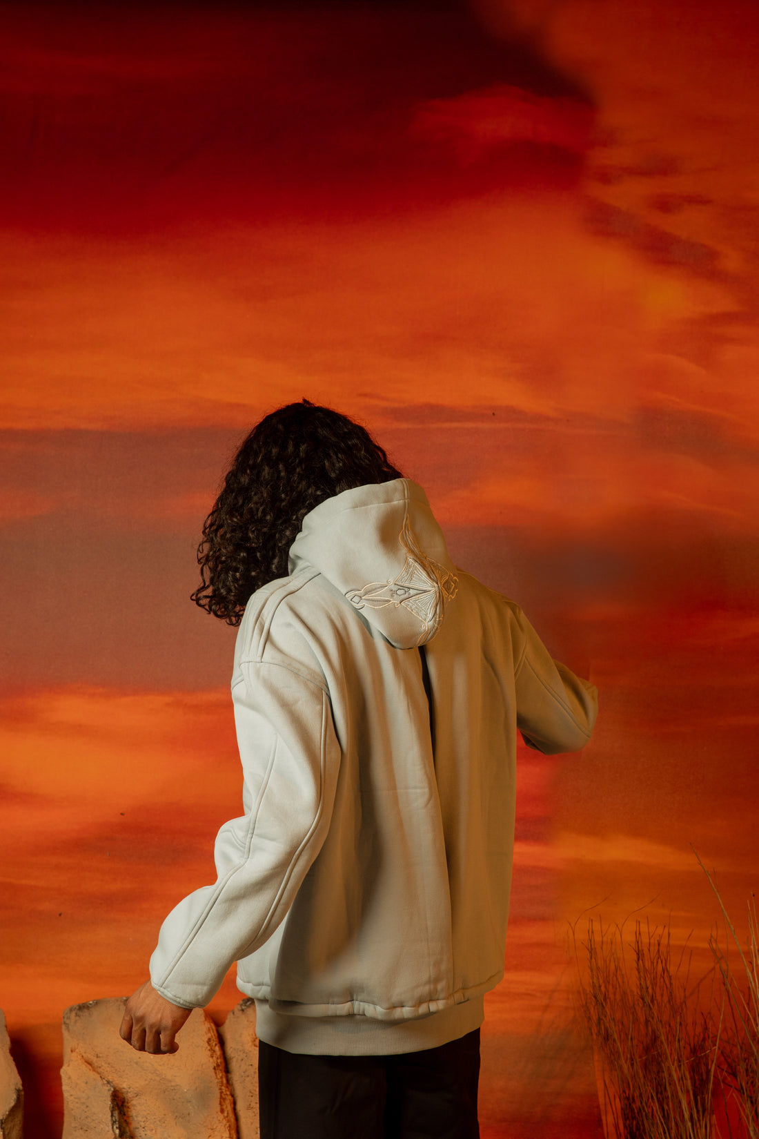 VIELA OVERSIZED HOODIE