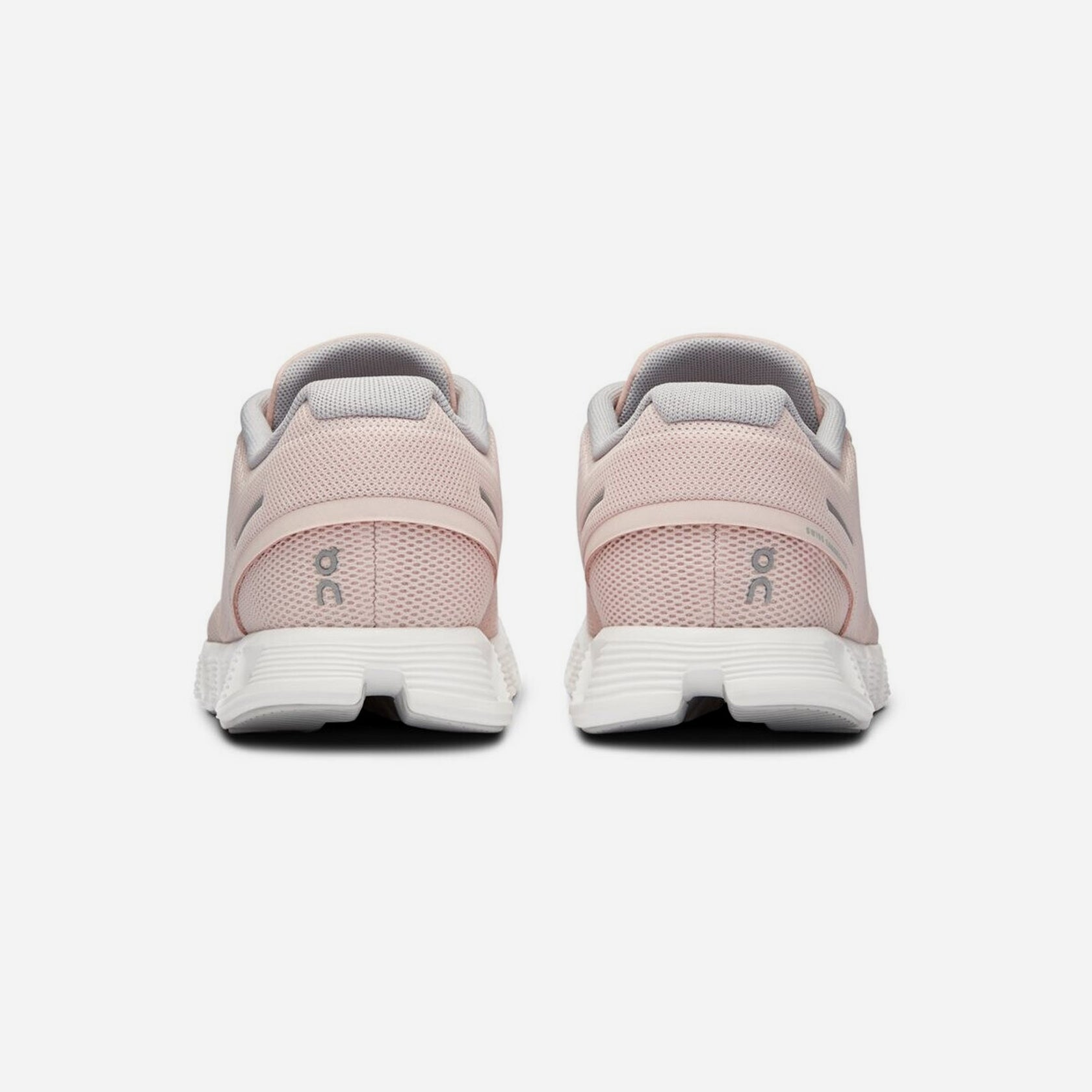 On Running Cloud 5 Shell White